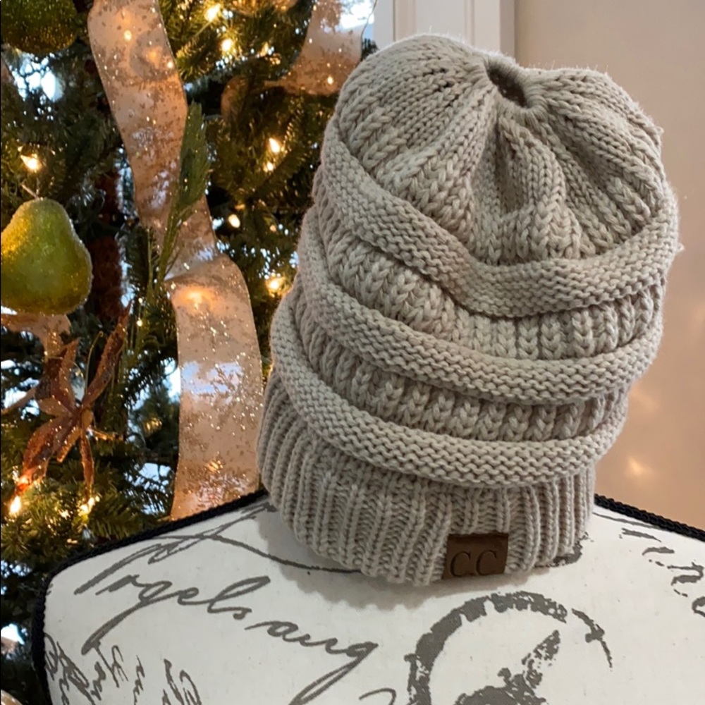 EUC Ladies CC Exclusive Beige Beanie!!
